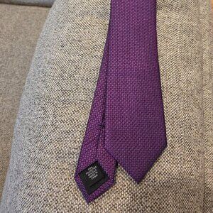Calvin Klein Solid Berry Silk Blend Tie